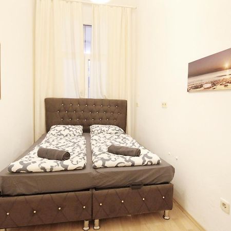 Comfortable Rooms Near Schonbrunn Palace فيينا المظهر الخارجي الصورة